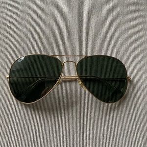 Gold Ray-Ban Aviators (Oversized)